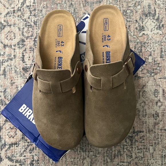 *NWT* Birkenstock Taupe Suede Clogs - Picture 2 of 5